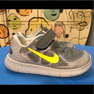 Toddler Boys Nike Free. GUC